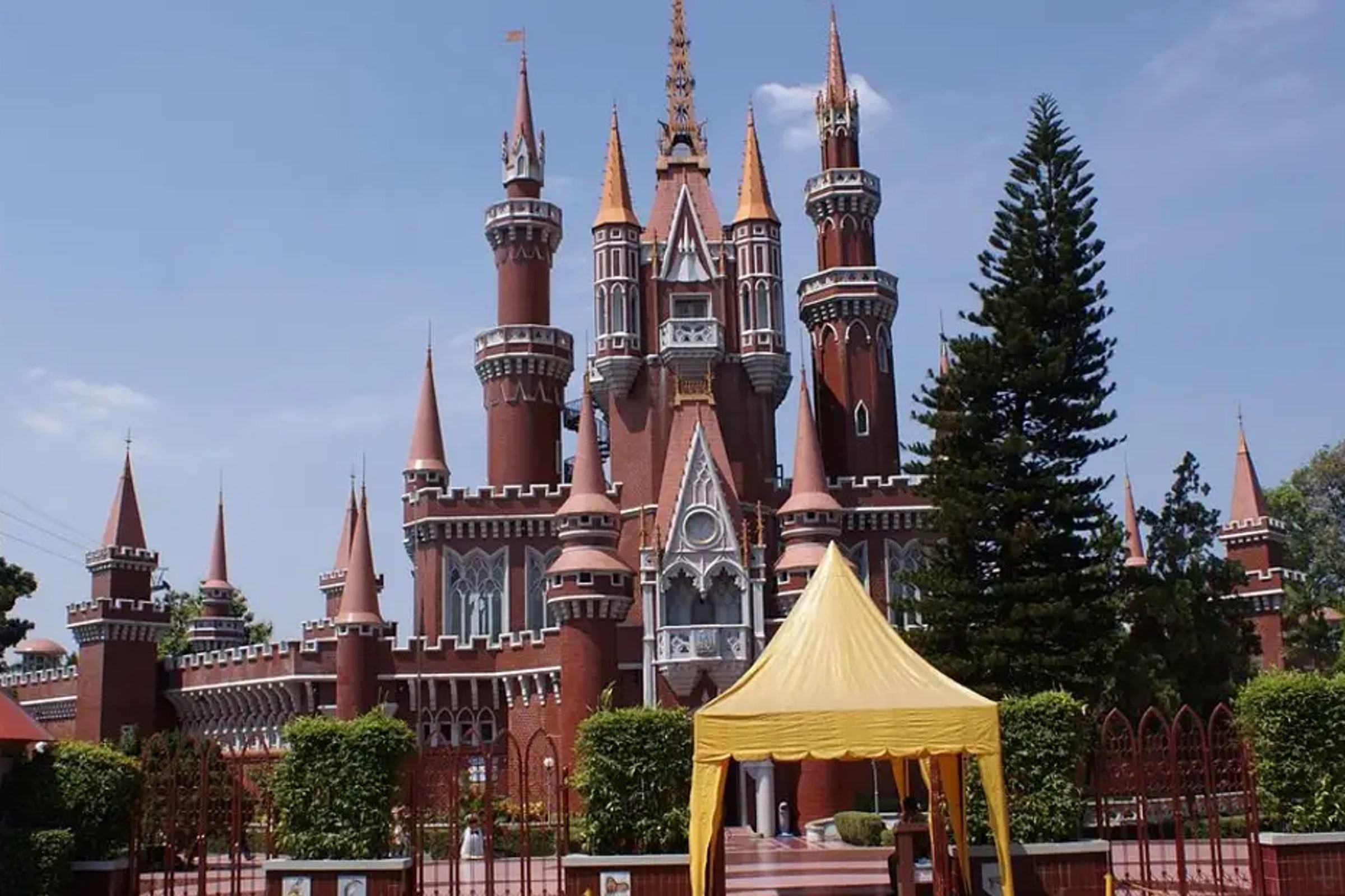 Full Day Indonesia in Miniature Park Tour (TMII)